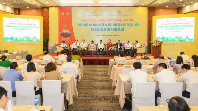 Các diễn giả thảo luận tại Hội thảo