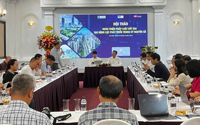 Hội thảo “Hoàn thiện pháp luật đất đai tạo động lực phát triển trong kỷ nguyên số”. Hội thảo “Hoàn thiện pháp luật đất đai tạo động lực phát triển trong kỷ nguyên số”.