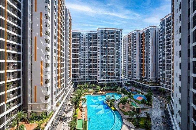 Hồ bơi ngay trung tâm dự án Lovera Vista đã hoàn thiện. Hồ bơi ngay trung tâm dự án Lovera Vista đã hoàn thiện.