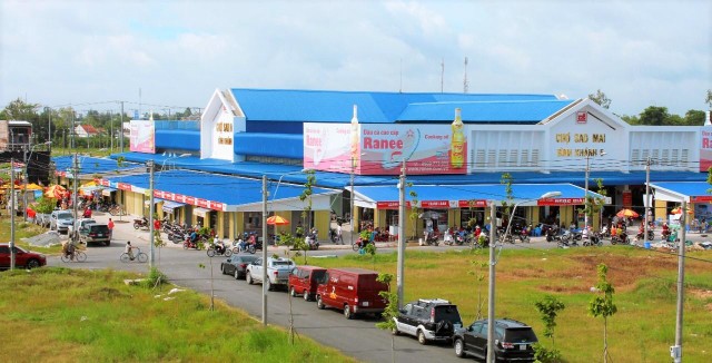 Sức bật từ ngôi chợ trung tâm. Sức bật từ ngôi chợ trung tâm.