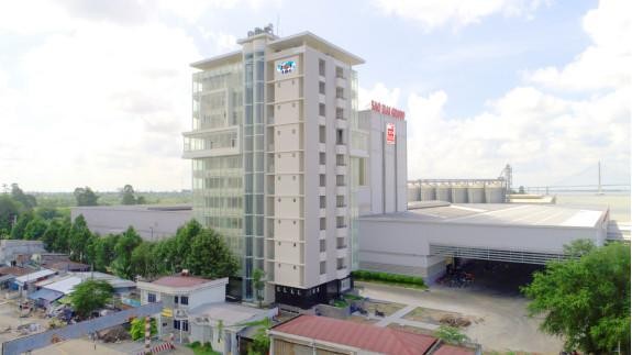 Trụ sở điều hành chung của Cty IDI sừng sững 13 tầng. Trụ sở điều hành chung của Cty IDI sừng sững 13 tầng.