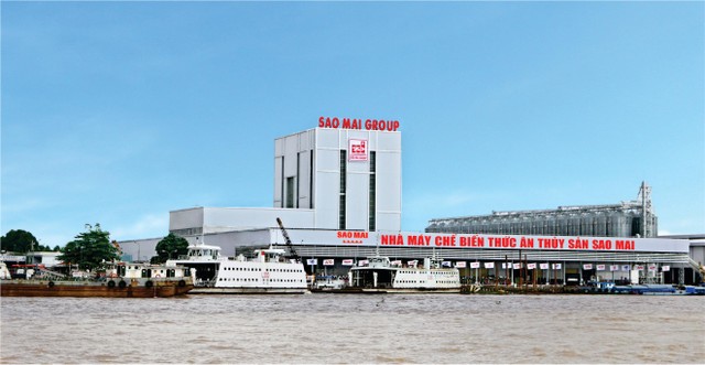 Sao Mai Superfeed soi dáng uy nghi. Sao Mai Superfeed soi dáng uy nghi.