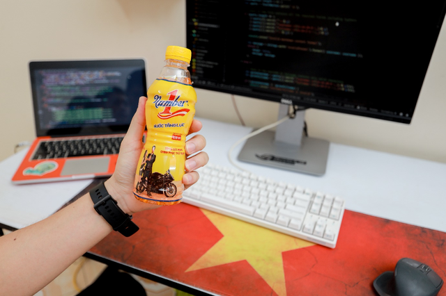 Nước tăng lực Number 1 được nhiều người làm việc về đêm lựa chọn đồng hành để bật tung năng lượng và sự tỉnh táo. Nước tăng lực Number 1 được nhiều người làm việc về đêm lựa chọn đồng hành để bật tung năng lượng và sự tỉnh táo.