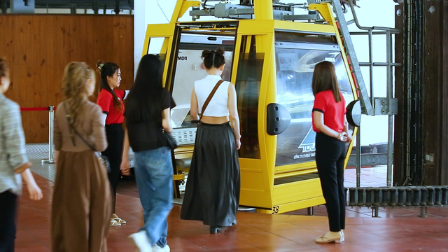 Cùng lên Cáp treo Núi Cấm để tận hưởng sắc màu tâm linh. Cùng lên Cáp treo Núi Cấm để tận hưởng sắc màu tâm linh.