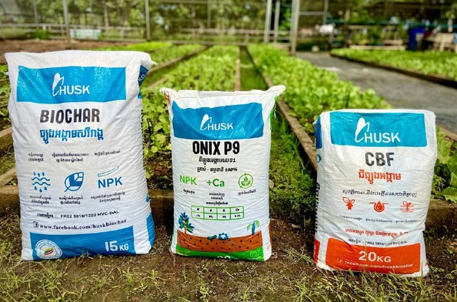 HUSK với tư cách là nhà sản xuất hàng đầu về phân bón hữu cơ, góp phần thúc đẩy sự áp dụng than sinh học như một nền tảng quan trọng trong việc gia tăng các thực hành nông nghiệp tái tạo trên khắp Đông Nam Á. HUSK với tư cách là nhà sản xuất hàng đầu về phân bón hữu cơ, góp phần thúc đẩy sự áp dụng than sinh học như một nền tảng quan trọng trong việc gia tăng các thực hành nông nghiệp tái tạo trên khắp Đông Nam Á.