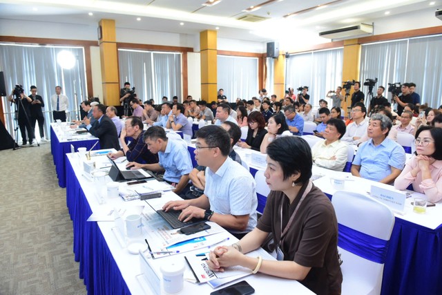 Việt Nam còn có cơ hội vươn lên trở thành một cường quốc sản xuất và xuất khẩu xe điện – một sự lựa chọn tất yếu của tương lai, nếu có những hành động quyết liệt. Ảnh Dũng Minh. Việt Nam còn có cơ hội vươn lên trở thành một cường quốc sản xuất và xuất khẩu xe điện – một sự lựa chọn tất yếu của tương lai, nếu có những hành động quyết liệt. Ảnh Dũng Minh.