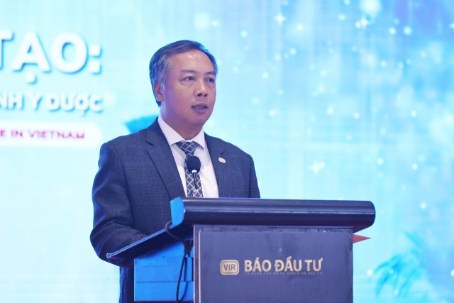 Ông Lê Trọng Minh, Tổng biên tập Báo Đầu tư cho rằng ngành y dược Việt Nam đã có những bước phát triển vượt bậc với động lực then chốt là đổi mới sáng tạo, chuyển giao công nghệ và chuyển đổi số. Ảnh Dũng Minh. Ông Lê Trọng Minh, Tổng biên tập Báo Đầu tư cho rằng ngành y dược Việt Nam đã có những bước phát triển vượt bậc với động lực then chốt là đổi mới sáng tạo, chuyển giao công nghệ và chuyển đổi số. Ảnh Dũng Minh.