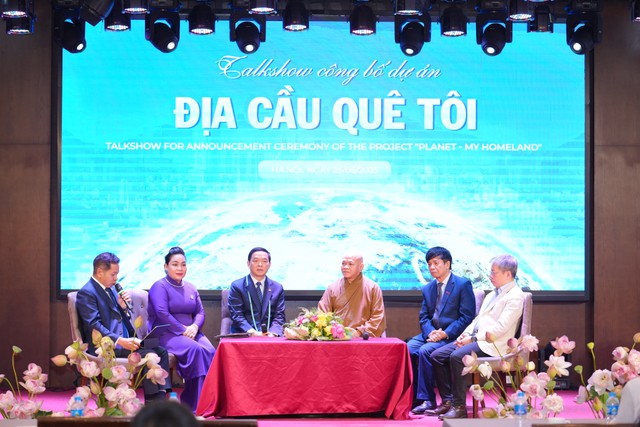 Các đại biểu thảo luận cùng nhau viết tiếp câu chuyện hoà bình với dự án "Địa cầu Quê tôi". Các đại biểu thảo luận cùng nhau viết tiếp câu chuyện hoà bình với dự án "Địa cầu Quê tôi".