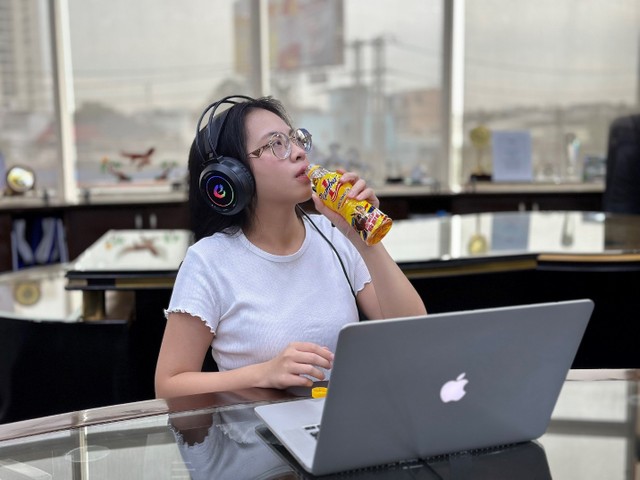 Number 1 là “must-have drink” của nhiều người trẻ để tiếp năng lượng, tăng cường tỉnh táo và sự tập trung cho công việc mỗi ngày. Number 1 là “must-have drink” của nhiều người trẻ để tiếp năng lượng, tăng cường tỉnh táo và sự tập trung cho công việc mỗi ngày.