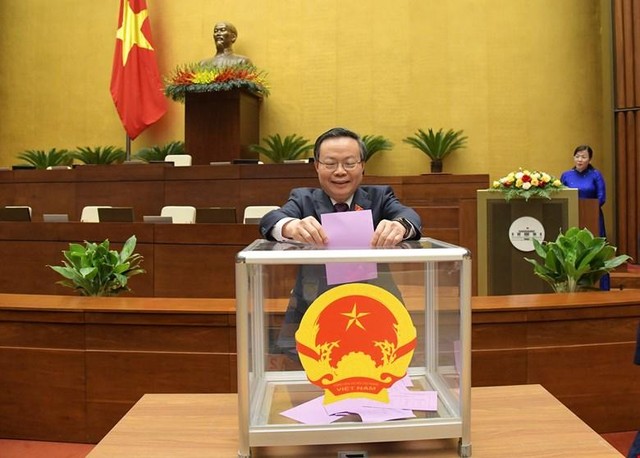 Phó chủ tịch Quốc hội Phùng Quốc Hiển Phó chủ tịch Quốc hội Phùng Quốc Hiển