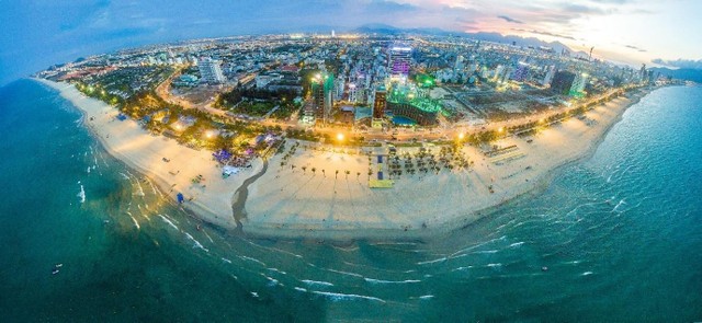 Đà Nẵng đang từng bước chuyển mình trở thành đô thị biển thu hút trên thế giới.