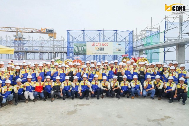 Cất nóc Bcons City đã đánh dấu năng lực triển khai dự án của Tập đoàn Bcons. Cất nóc Bcons City đã đánh dấu năng lực triển khai dự án của Tập đoàn Bcons.