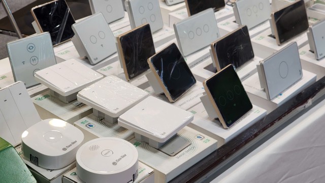 Thiết bị công tắc và điều khiển thông minh của Công ty Rạng Đông tại triển lãm Thiết bị công tắc và điều khiển thông minh của Công ty Rạng Đông tại triển lãm