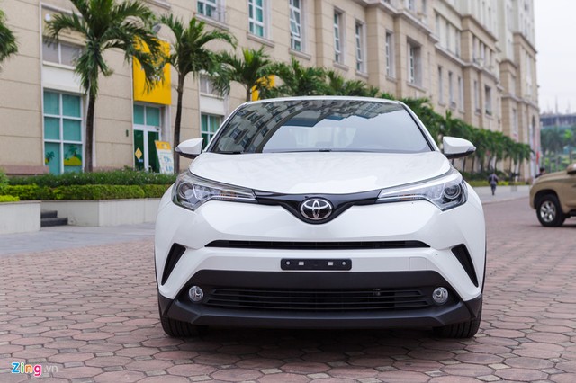Toyota C-HR đầu tiên về Việt Nam ảnh 1