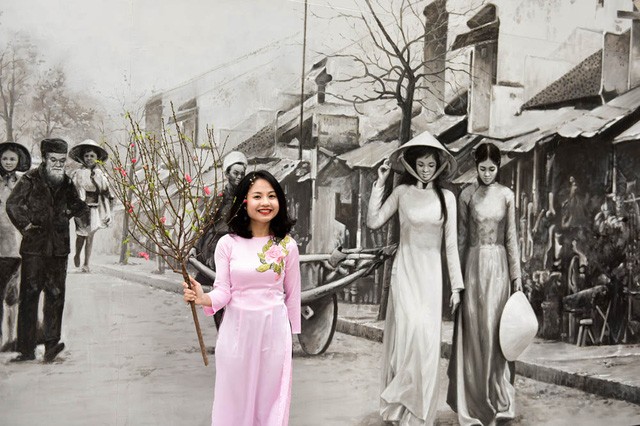 Ngắm tranh bích họa trên những vòm cầu phố Phùng Hưng ảnh 8 Ngắm tranh bích họa trên những vòm cầu phố Phùng Hưng ảnh 8