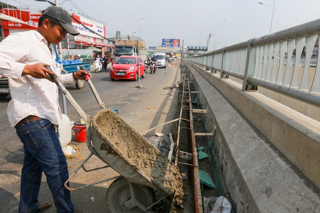Hầm chui cửa ngõ Tây Bắc TP HCM trước ngày thông xe ảnh 10
