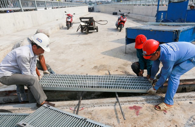 Hầm chui cửa ngõ Tây Bắc TP HCM trước ngày thông xe ảnh 7