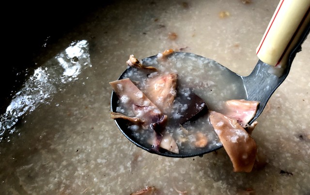 Quán cháo mực gợi ký ức của nhiều sinh viên kiến trúc ở Sài Gòn ảnh 3