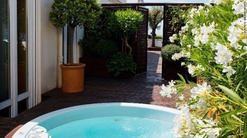 Ngợp mắt với sự xa hoa ở những khách sạn đắt đỏ nhất thế giới ảnh 3 Ngợp mắt với sự xa hoa ở những khách sạn đắt đỏ nhất thế giới ảnh 3