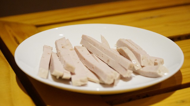 Bánh ướt thịt nướng ở Sài Gòn: muốn ăn ngon phải biết cuốn ảnh 6