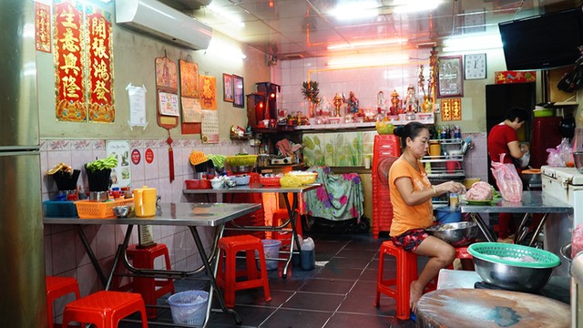 Tiệm mì 70 năm ở Sài Gòn khởi đầu từ gánh hàng rong ảnh 9