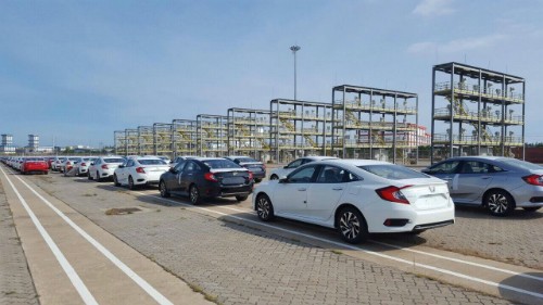 Ôtô lắp ráp giảm giá trước áp lực xe nhập khẩu sắp về ảnh 1 Ôtô lắp ráp giảm giá trước áp lực xe nhập khẩu sắp về ảnh 1