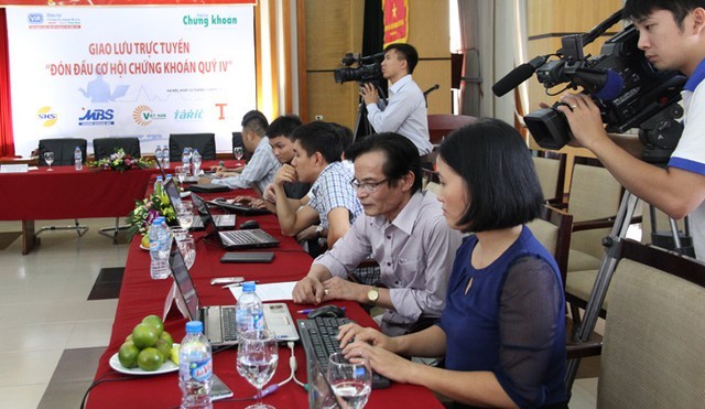 Giao lưu trực tuyến: Công cụ “ngon, bổ, rẻ” cho hoạt động IR ảnh 3 Giao lưu trực tuyến: Công cụ “ngon, bổ, rẻ” cho hoạt động IR ảnh 3
