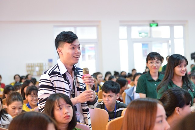 Hành trình truyền cảm hứng tới các Đại sứ chứng khoán 4.0 tương lai ảnh 2 Hành trình truyền cảm hứng tới các Đại sứ chứng khoán 4.0 tương lai ảnh 2