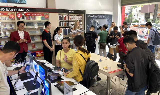 iPhone 11 chính hãng chính thức được bán ra với đơn hàng khủng ảnh 1 iPhone 11 chính hãng chính thức được bán ra với đơn hàng khủng ảnh 1