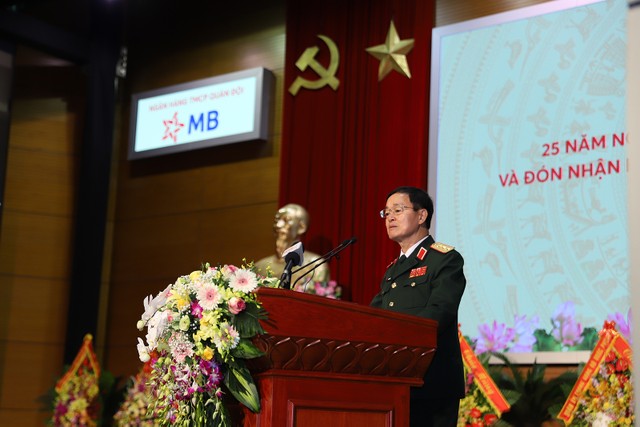 MB đón nhận Huân chương Bảo vệ Tổ quốc Hạng Nhất ảnh 1