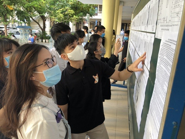 Học sinh, sinh viên trở lại trường học bình thường sớm nhất từ 14/9. Học sinh, sinh viên trở lại trường học bình thường sớm nhất từ 14/9.