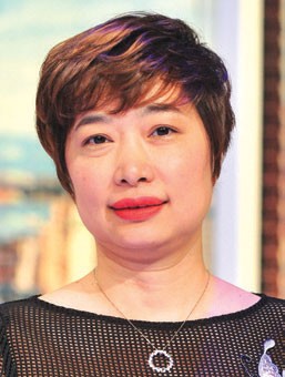 Bà Đỗ Thị Hồng Hạnh, Tổng giám đốc Công ty Đấu giá Hợp danh Lạc Việt. Bà Đỗ Thị Hồng Hạnh, Tổng giám đốc Công ty Đấu giá Hợp danh Lạc Việt.