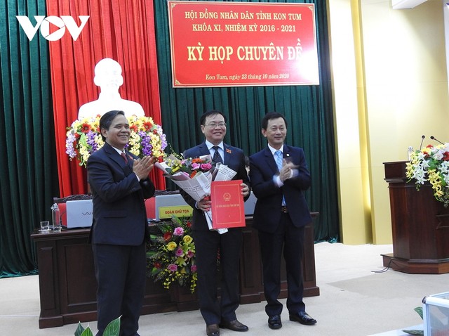 Ông Nguyễn Văn Hòa được bầu giữ chức Chủ tịch HĐND tỉnh Kon Tum. Ông Nguyễn Văn Hòa được bầu giữ chức Chủ tịch HĐND tỉnh Kon Tum.