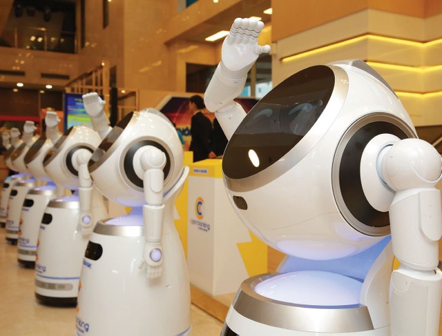 Có thể nói, Robot OPBA của Nam A Bank là robot phục vụ giao dịch đầu tiên tại hệ thống ngân hàng Việt.