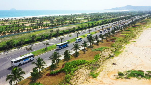 Sự hoạt động của các thương hiệu nổi tiếng toàn cầu đã giúp Bãi Dài sôi động. Hình ảnh từ KN Paradise dự án quy mô bậc nhất Khánh Hoà. Sự hoạt động của các thương hiệu nổi tiếng toàn cầu đã giúp Bãi Dài sôi động. Hình ảnh từ KN Paradise dự án quy mô bậc nhất Khánh Hoà.