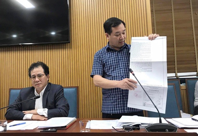 Phó Giám đốc Ban quản lý dự án Đầu tư xây dựng quận Đống Đa Nguyễn Hoàng Hà giới thiệu tuyến đường. Phó Giám đốc Ban quản lý dự án Đầu tư xây dựng quận Đống Đa Nguyễn Hoàng Hà giới thiệu tuyến đường.