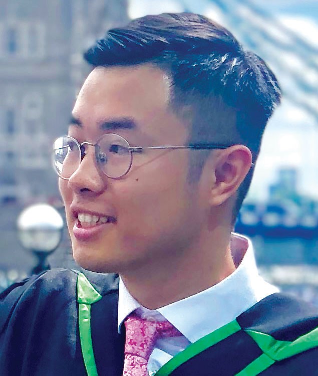 Ông Khuất Thanh Bình, Quản trị viên Hội Chuyên viên tư vấn bảo hiểm nhân thọ.