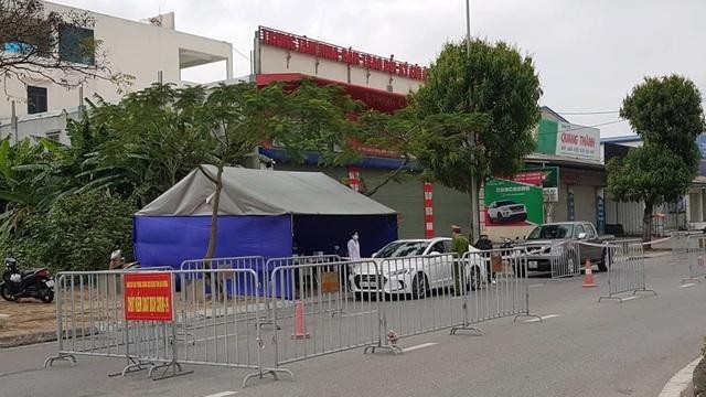 Một chốt kiểm dịch tại Hải Dương. Một chốt kiểm dịch tại Hải Dương.