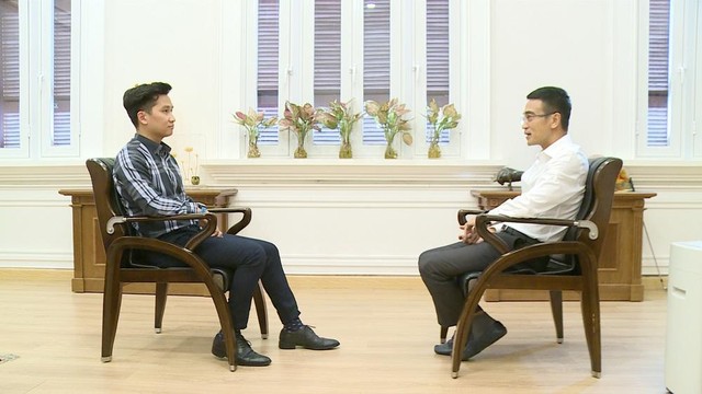 Tổng Giám đốc HOSE - Lê Hải Trà trả lời phóng viên Bản tin Tài chính Kinh doanh về tình trạng nghẽn lệnh. Tổng Giám đốc HOSE - Lê Hải Trà trả lời phóng viên Bản tin Tài chính Kinh doanh về tình trạng nghẽn lệnh.