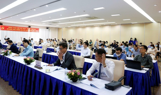 Các cổ đông tham dự ĐHĐCĐ Vicostone. Các cổ đông tham dự ĐHĐCĐ Vicostone.