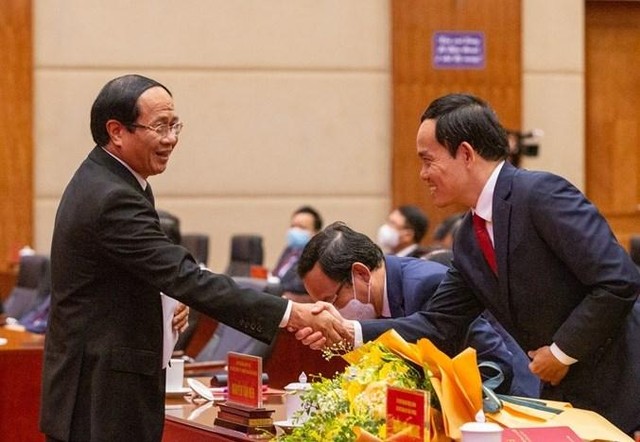 Đồng chí Lê Văn Thành và đồng chí Trần Lưu Quang.