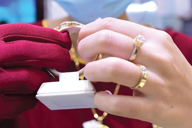 Nhu cầu vàng trang sức ngày càng tăng. Nhu cầu vàng trang sức ngày càng tăng.