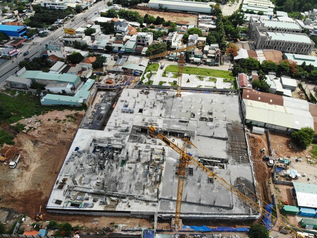 Tiến độ xây dựng của Bcons Plaza được Tập đoàn Bcons cam kết đảm bảo. Tiến độ xây dựng của Bcons Plaza được Tập đoàn Bcons cam kết đảm bảo.