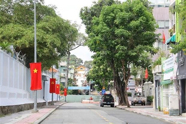 Đường Nguyễn Trung Ngạn, phường Bến Nghé, Quận 1 chào mừng Quốc khánh 2/9. (Ảnh: Thanh Vũ/TTXVN). Đường Nguyễn Trung Ngạn, phường Bến Nghé, Quận 1 chào mừng Quốc khánh 2/9. (Ảnh: Thanh Vũ/TTXVN).