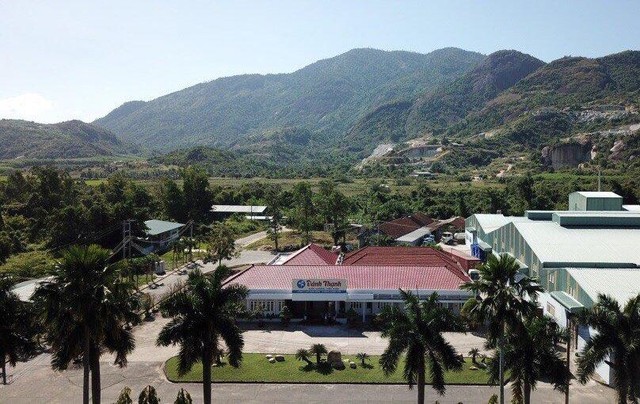 Mỏ khoáng Đảnh Thạnh được bảo vệ nghiêm ngặt trên vùng ôn đới rộng 30 ha. Mỏ khoáng Đảnh Thạnh được bảo vệ nghiêm ngặt trên vùng ôn đới rộng 30 ha.