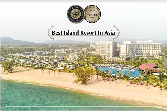 Mövenpick Resort Waverly Phú Quốc là đại diện duy nhất của Việt Nam được vinh danh là “Khu nghỉ dưỡng biển đảo tốt nhất châu Á”. Mövenpick Resort Waverly Phú Quốc là đại diện duy nhất của Việt Nam được vinh danh là “Khu nghỉ dưỡng biển đảo tốt nhất châu Á”.