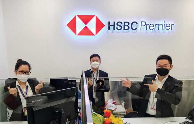 Nếu quên mất khách hàng của mình là ai, hoặc không lắng nghe họ, cuối cùng bạn sẽ không còn phù hợp với khách hàng nữa. Nếu quên mất khách hàng của mình là ai, hoặc không lắng nghe họ, cuối cùng bạn sẽ không còn phù hợp với khách hàng nữa.
