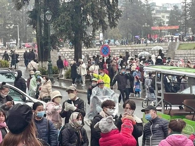 Trong 3 ngày Tết đầu xuân Nhâm Dần Khu du lịch quốc gia đón 60 ngàn lượt du khách tới thăm gây nên hiện tượng cháy phòng nghỉ.... Trong 3 ngày Tết đầu xuân Nhâm Dần Khu du lịch quốc gia đón 60 ngàn lượt du khách tới thăm gây nên hiện tượng cháy phòng nghỉ....