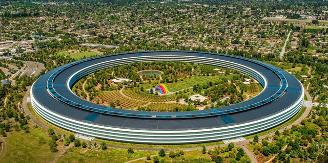 Công viên Apple, bang California, Mỹ. Ảnh: Foster &amp; Partners.