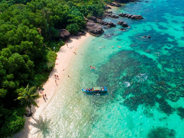 Hon Thom Paradise Island chờ đón “công dân” đầu tiên trong tháng 4 này. Hon Thom Paradise Island chờ đón “công dân” đầu tiên trong tháng 4 này.